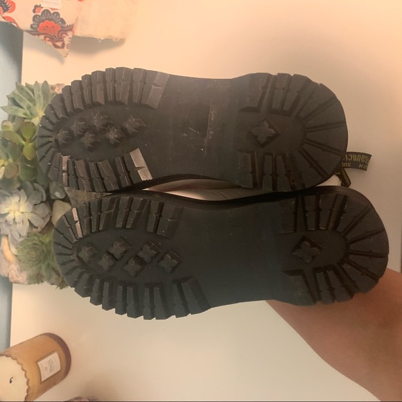 SOLD‼️ Platform Boots - Picture 5 of 5